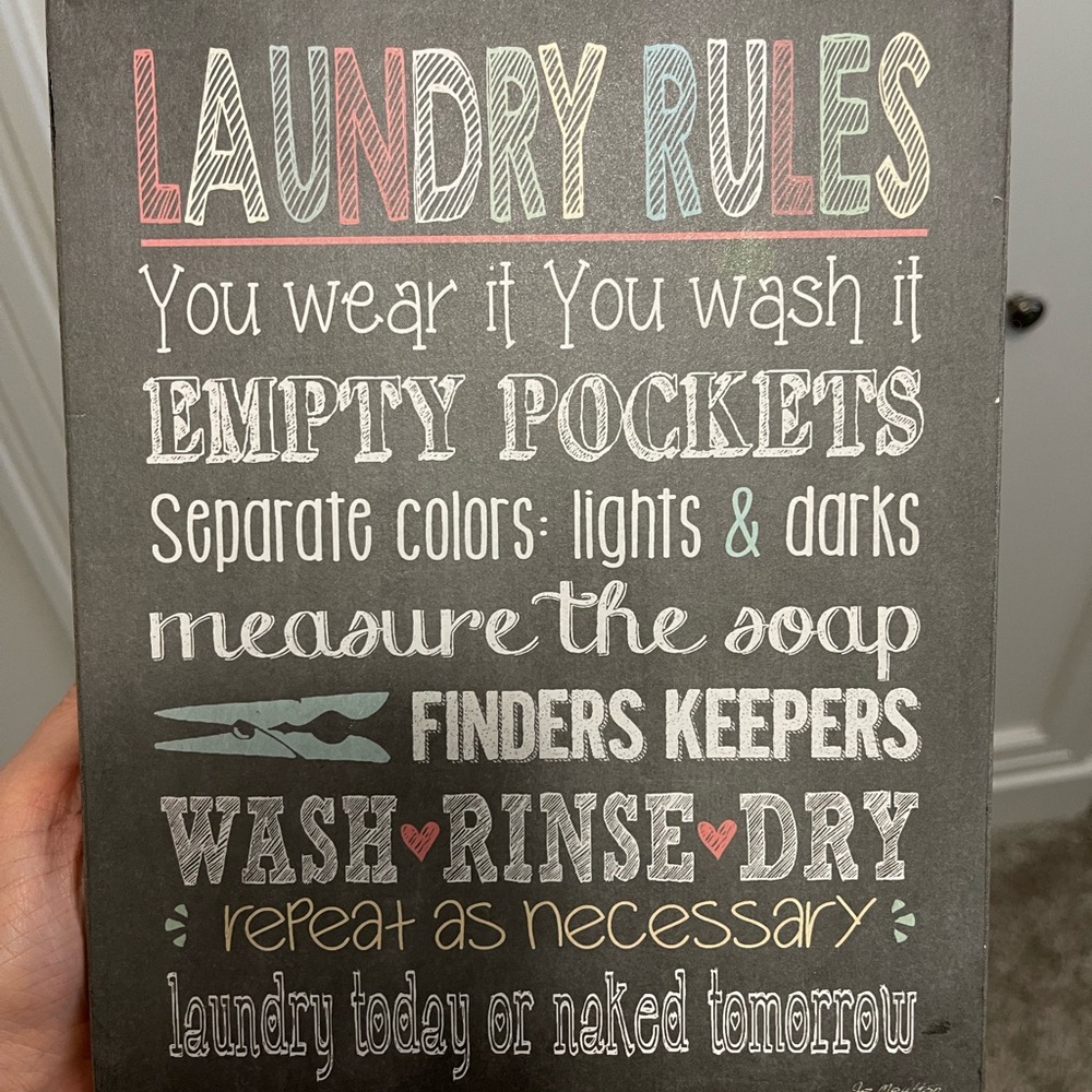 Laundry sign